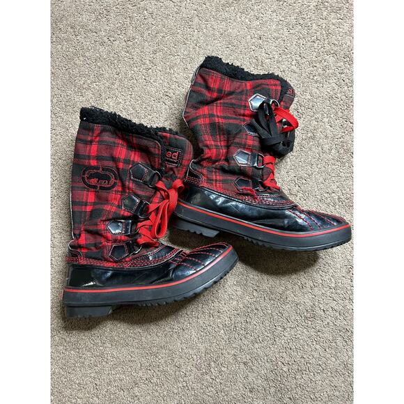 Women's Red Rhino Marc Ecko Red Black Size 7 Boots Faux Fur Plaid Aspen Desiree - Picture 1 of 7
